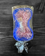 Load image into Gallery viewer, Dog Bone Shaped Silicone Baking Pan